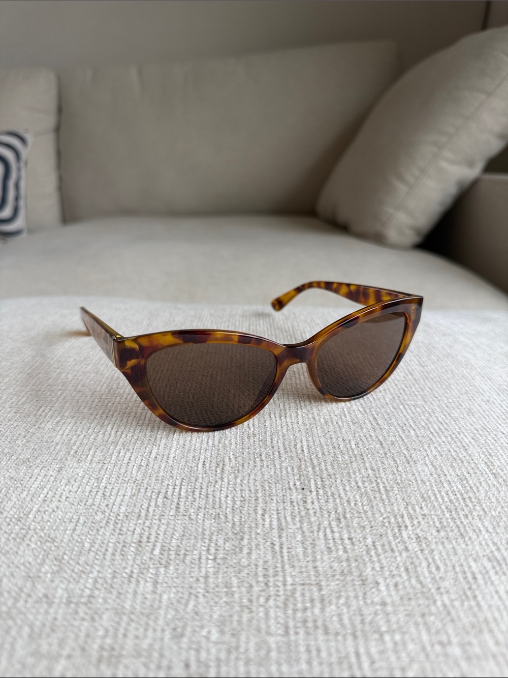 Women's Tortoiseshell Cat Eye Sunglasses - Brown Lenses
